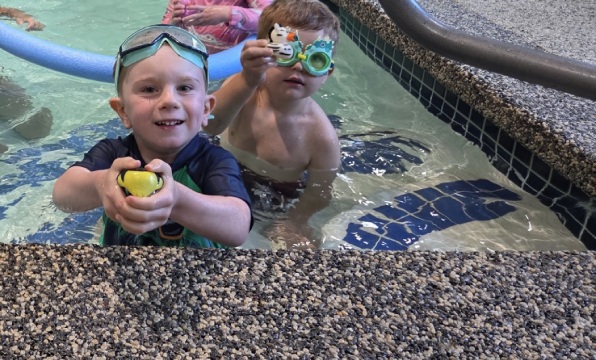 Hudson valley swim teaches swimming lessons to students of all ages